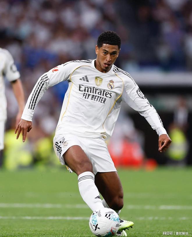 记者：罗马联系法比奥-席尔瓦团队，但若吉拉西离队他将留下（名记：罗马已接洽法比奥-席尔瓦团队，若吉拉西离开，席尔瓦将选择留队）