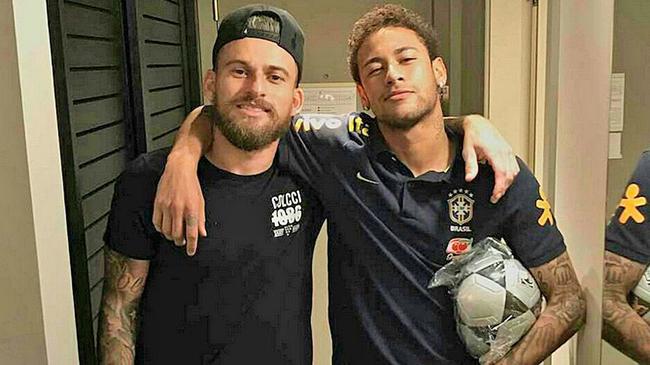 阿森纳vs拜仁：萨卡、埃泽首发，凯恩、奥利塞、卡尔出战（阿森纳战拜仁：萨卡、埃泽进入首发，凯恩、奥利塞、卡尔确认出战）