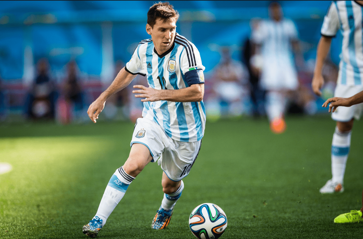 意媒：布雷默和鲁加尼今日参与全队合练，弗拉霍维奇在旁观看（意媒：布雷默、鲁加尼今日随队合练，弗拉霍维奇在场边观战）