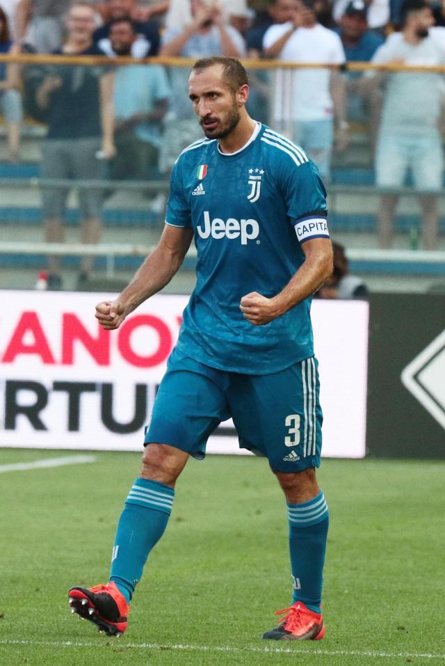 安东尼：孔帕尼夏窗曾给我打电话，但我已与贝蒂斯达成协议（安东尼：夏窗孔帕尼来电时，我已与贝蒂斯达成协议）