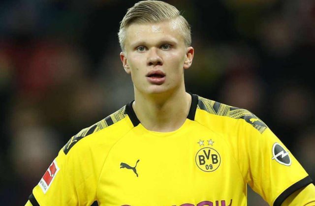 失去双腿的他，每一步都跑出了“不认命”的劲儿！（失去双腿后，他用每一步跑出不向命运低头的力量！）