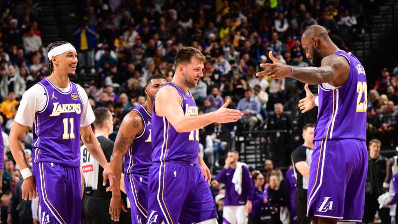 勇士外围防守漏洞明显（勇士外线防守破绽频出）