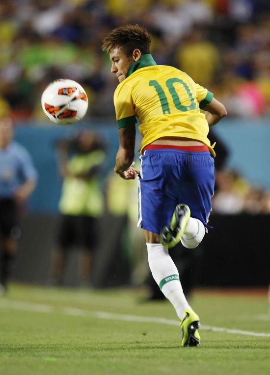 阿斯：曼联8000万引援成水货？谢什科未达预期且迷失体系（阿斯：曼联8000万新援物非所值？谢什科未达预期且难融入战术体系）